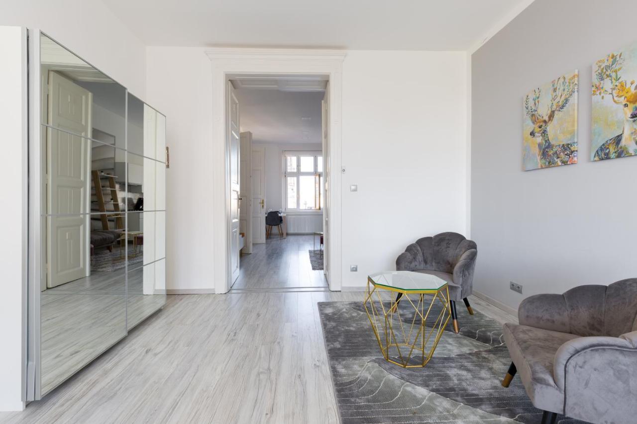 Designer Apartment On The Budapest Broadway With 2Br And Ac 외부 사진